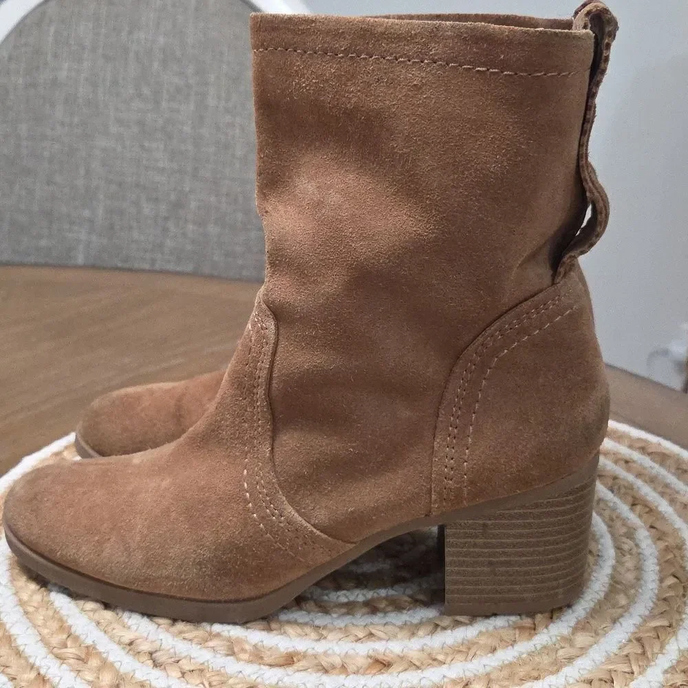 WHITE MOUNTAIN SUEDE LEATHER BERNATA ANKLE BOOTS CHESTNUT SZ 8